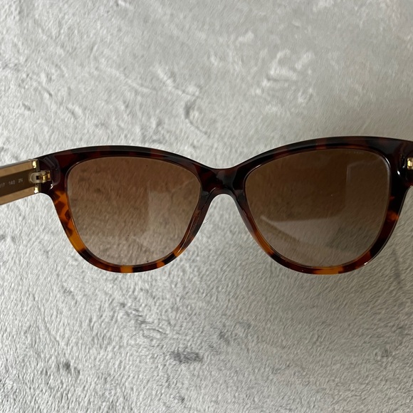 Burberry authentic sunglasses unbranded case - Picture 3 of 4